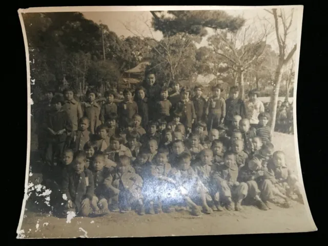 #64 Giapponese Vintage Foto 1940s Gruppo Rasato Bambini e Teacher Student Scuola