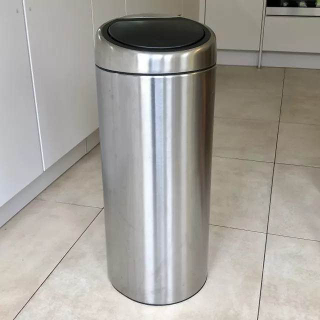 Brabantia 30 L Kitchen Touch Bin (Matt Steel) Removable Lid, Soft-Touch Open