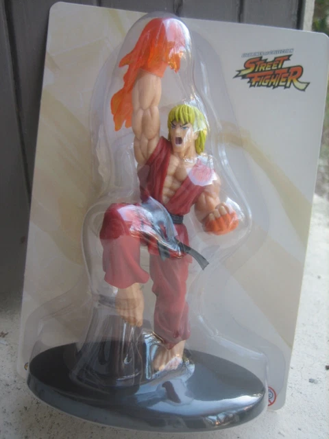 FIGURINE RESINE STREET FIGHTER CAPCOM - altaya # 64 - REMY + fascicule