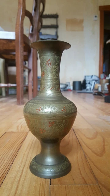 MINI VASES EN laiton indien sculptés à la main EUR 36,66 - FR MINI VASES EN laiton indien sculptés à la main EUR 36,66 - FR