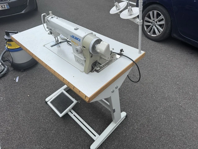 MACHINE À COUDRE industrielle JUKI DDL8000A - Complète avec