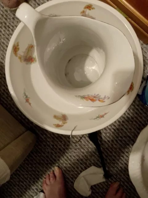 wash bowl an jug