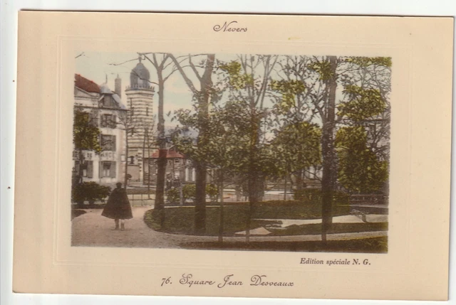 NEVERS - Nievre - CPA 58 - le square Jean Desveaux