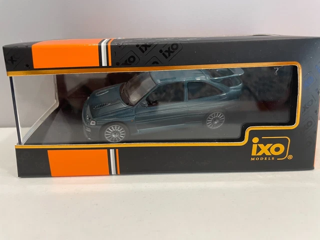 Ford Escort RS Cosworth Vert foncé 1994 1/43 IXO