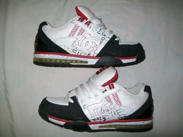 2006 DC VERSATILE Shoes RARE Size US 10.5 Vintage Throwback