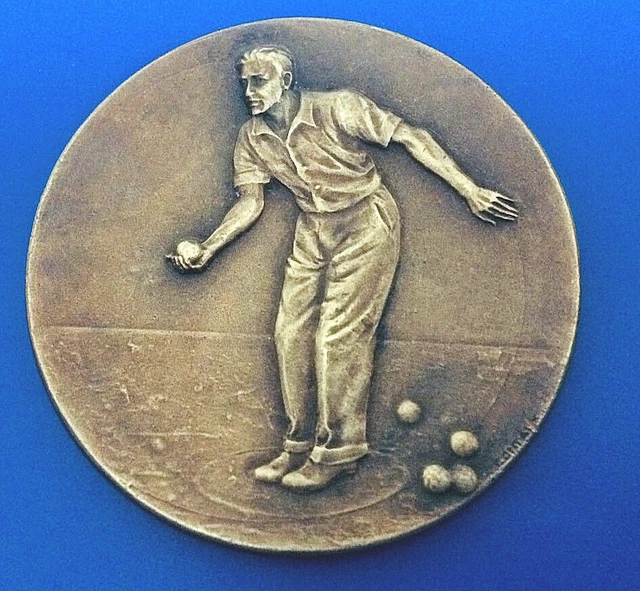 MEDAILLE GRAVEE THEME PÉTANQUE masculine 32 MM GRAVURE PERSONNALISATION
