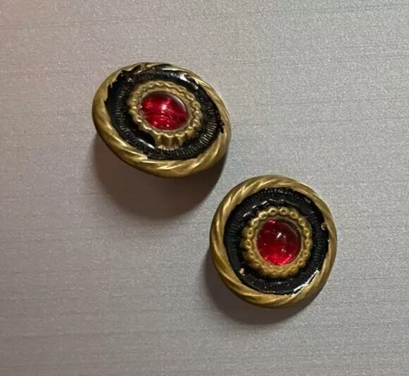 BOUTON COLLECTION -adorables boutons dorés au centre perle de verre rouge BOUTON COLLECTION -adorables boutons dorés au centre perle de verre rouge