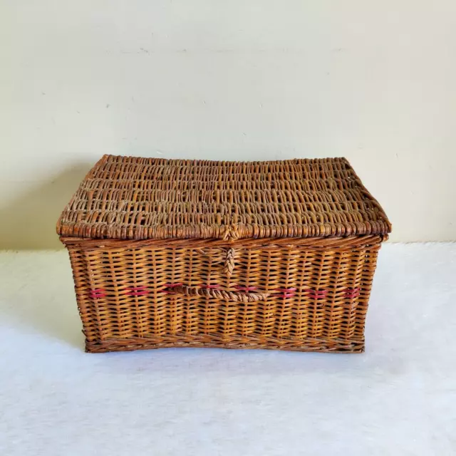 1920s Vintage Handcrafted Beautiful Wooden Basket Decorative Collectible W712