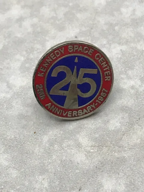 Vintage 1987-Kennedy Space Center - 25th Anniversary Lapel Pin KG CR13