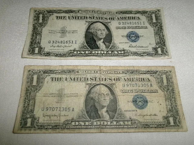 2 United States 0ne dollar Blue Seal Silver Certificate circulated bank notes