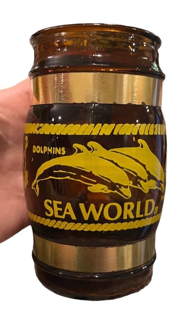 Vtg Sea World Souvenir Glass Amber Mug  Shamu, Penguins, Seal, Pearl Diver, 1975