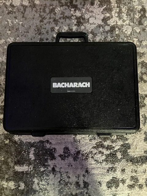 Bacharach Fyrite Pro 24-9395 Combustible Gas Analyzer In Case