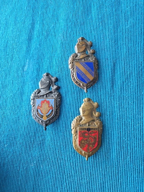 Collection vintage d'insignes soviétiques. Original. 1970-80