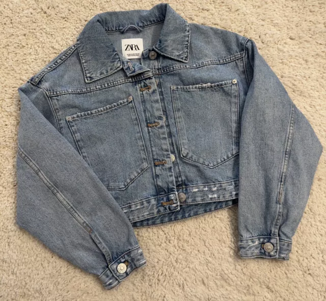 Zara Womens Sz XS Denim Jacket Light Wash Cotton Blend Button Up Pockets Cropped