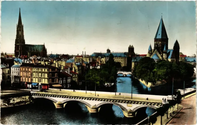 CPA METZ View of the Moselle and the Middle Bridge (984482)