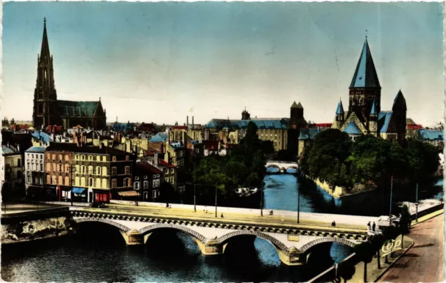 CPA METZ View of the Moselle and the Middle Bridge (984482)