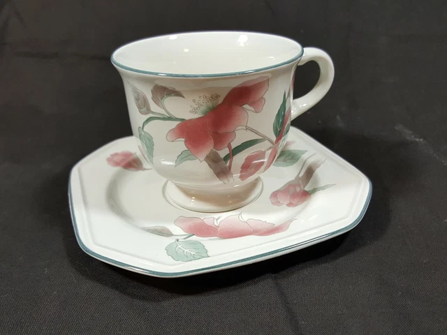 Mikasa Continental F 3003 Silk Flowers Vintage Coffee Tea Cup & Saucer Set  jkrm
