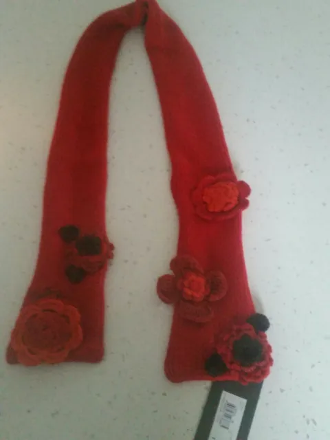 BNWT CATIMINI Girls scarf RED with 3-D floral detail T1 (3-6 yrs) CHRISTMAS!!