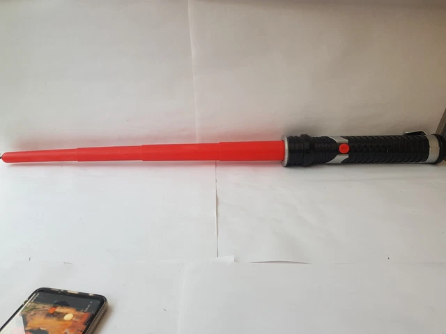 Vintage 1999 Hasbro Lucasfilm Star Wars Red Light Saber Flick out Toy