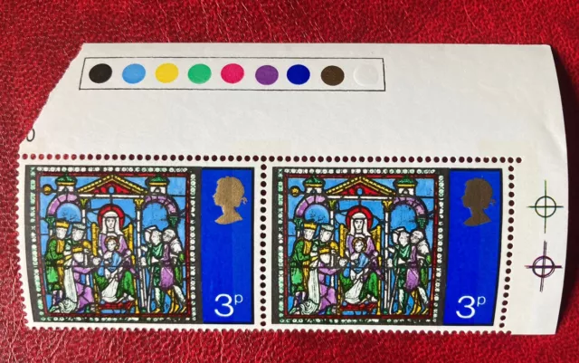 GB Stamps 1971 Christmas MNH Corner Margin With Colour Dots