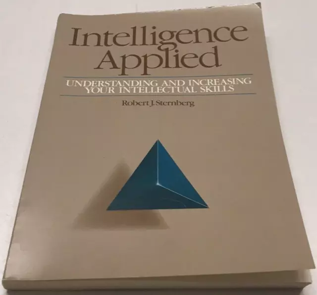 Libro de bolsillo vintage 1986 Inteligencia aplicada por Robert J. Sternberg primera edición