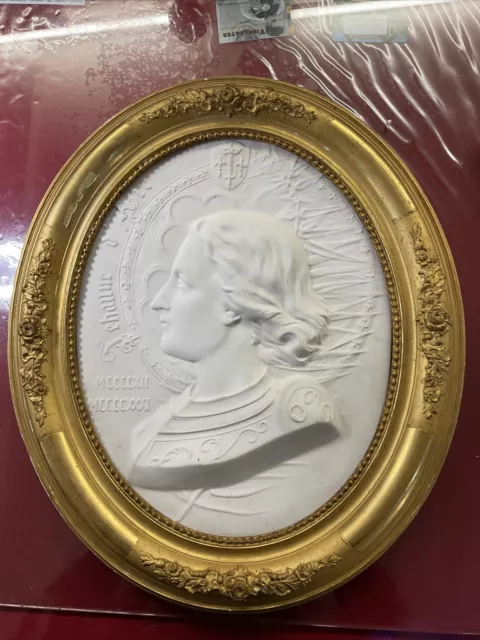 Jeanne D’arc,Grand Médaillon biscuit de  porcelaine ,fin XIX,début XXème encadré