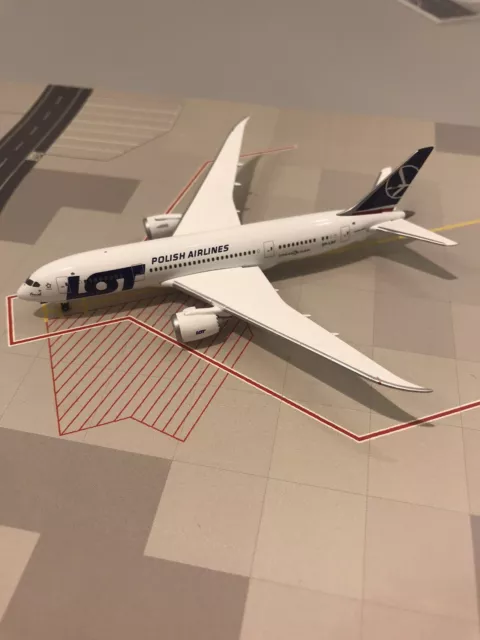 Herpa Lot Polish Airlines Boeing 787-8 Dreamliner, Reg. SP-LRF „Franek“, 1:500 3