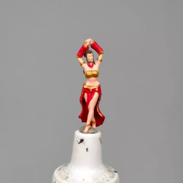 Miniature Figure Sexy Belly Dancer Scale HO 1:87 NO PREISER