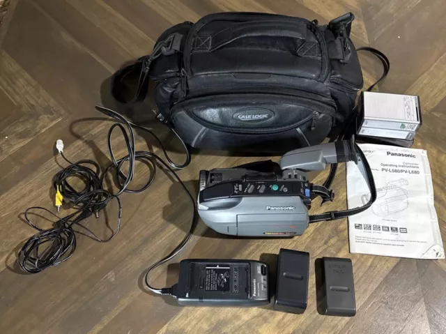 Panasonic PV-L680D Palmcorder CÁMARA VIDEOCÁMARA VHSC Cámara de video, 2 baterías con cargador