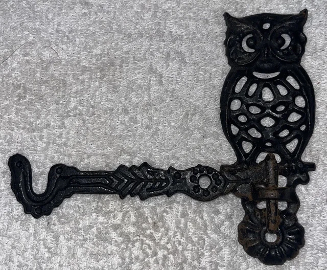 Vtg Cast Iron Owl Wall Bracket Basket Flowers Plants Hook Old Tools EUC