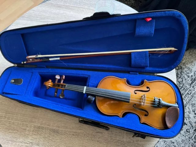 Stentor Student 1 Violin with case and bow for Beginners, 1/4 Size