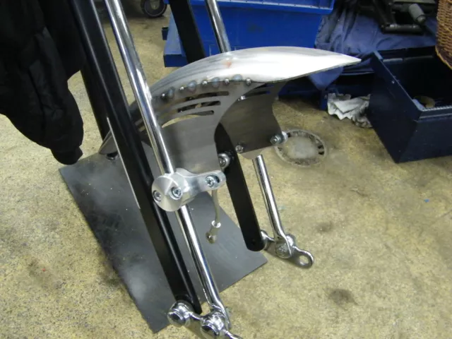 stabiler Fenderhalter für originale Harley-Springergabel CNC-gefräst