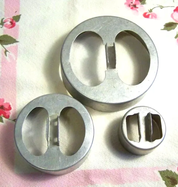 Set of 3 Vintage Round Wearever Aluminum Calumet Biscuit Cookie Pastry Cutters