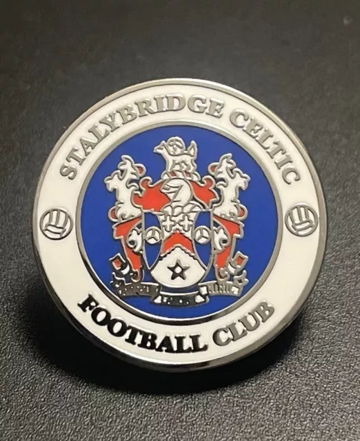 Stalybridge Celtic FC (White) Non-League football pin badge