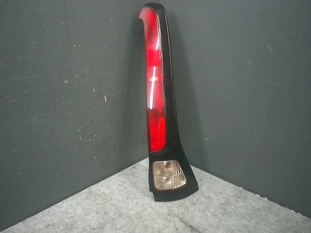 Nissan Serena 2006 DBA-CC25 Fanale coda destra 26550CY83A [Usato] [PA25795749]