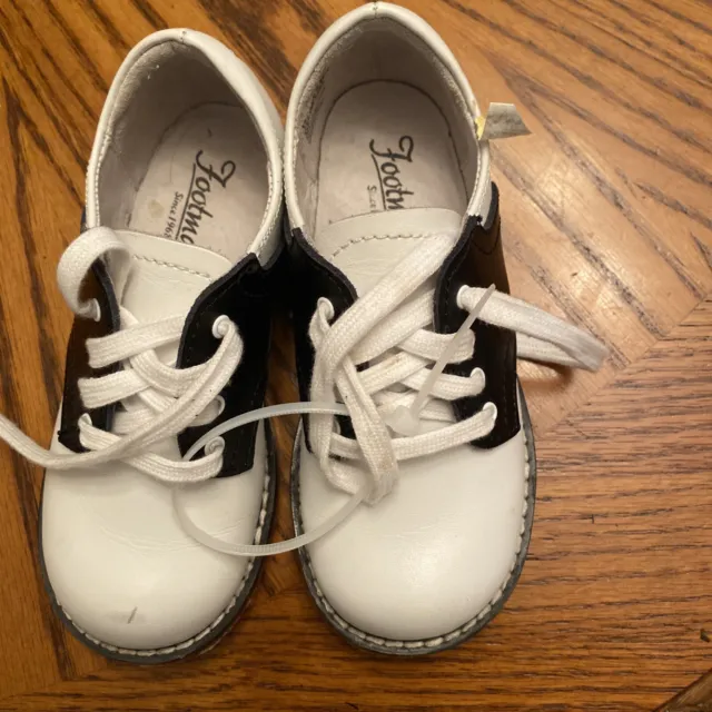 Footmates Cheer-8401 Saddle Shoes Black White Little Girl’s Lace Up Sz 8 W