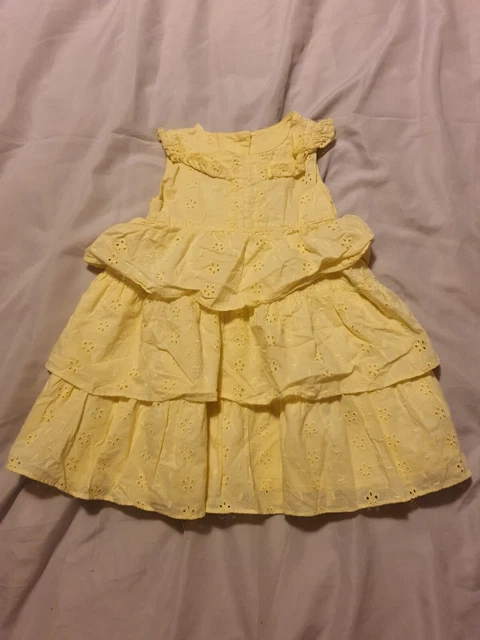 Baby Girls clothes ages 6 to 9 months - bundle