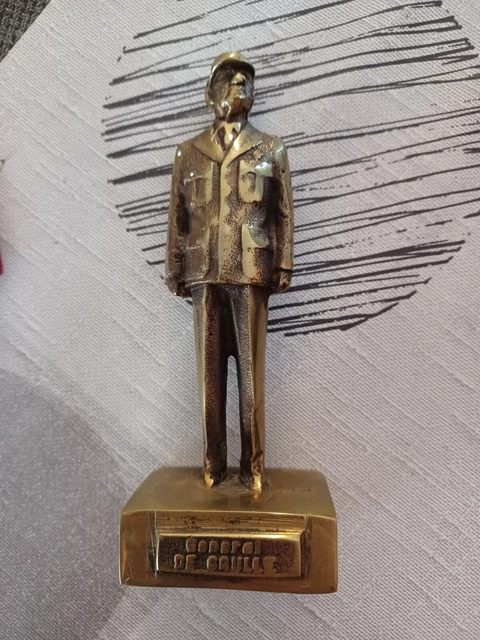 Figuren CHARLES DE GAULLE FIGUR 1:18
