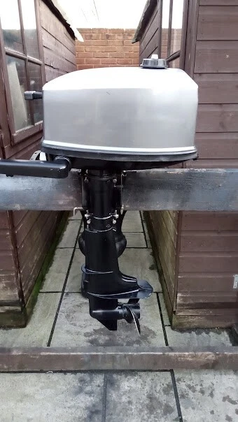 Mariner Mercury 4HP two stroke short shaft outboard engine with tiller arm and fuel line