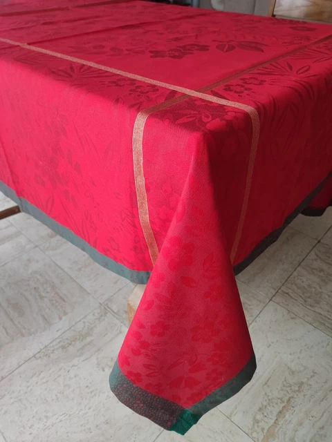 NAPPE DE NOËL POESIE D'HIVER BAIE SAUVAGE / ROUGE 175x175cm