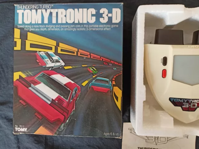 Thundering turbo Tomytronic 3-D Tomy style game and watch en boite 2