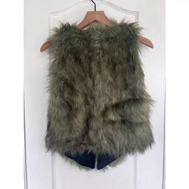 Me Jane Women's Faux Fur Vest Olive Green Size M - New With Tags! 2