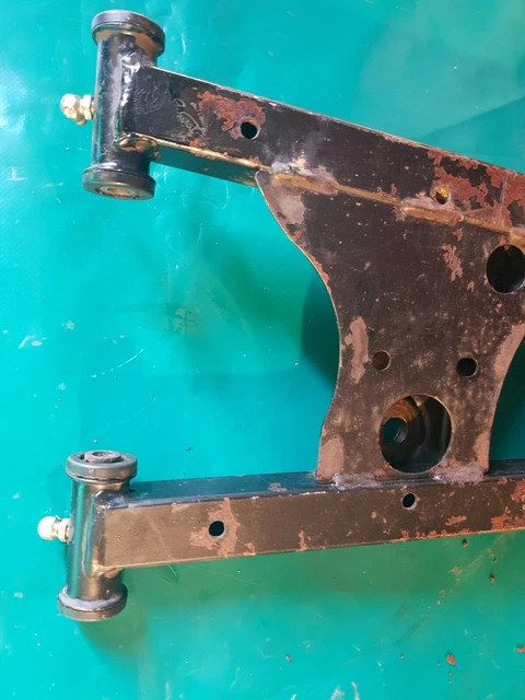 Triangle Arrière Inférieur Gauche Pour Polaris Sportsman 800 (et 500) - Pièce D'origine Occasion