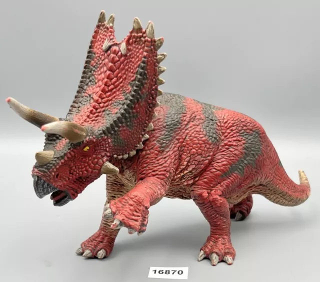 Triceratops 2013  Schleich 7.5 Inch Long Realistic Dinosaur Figure Excellent