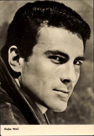 Gojko Radić AK SCHAUSPIELER GOJKO Mitic, Portrait, DEFA Film, Die Söhne der ...