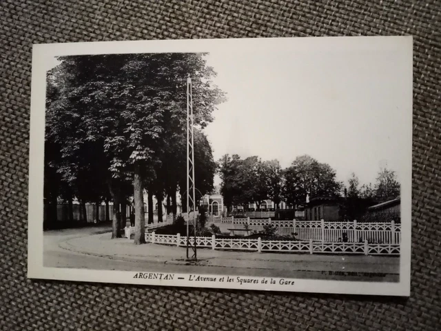 Cpa Argentan L Avenue Et Les Squares De La Gare