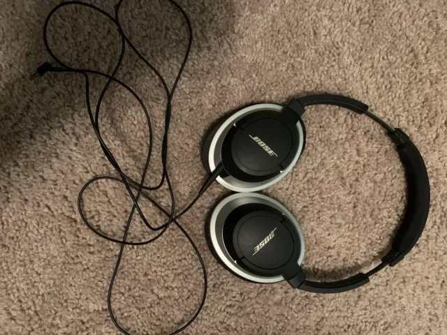 Bose AE2 Over Ear Wired Headphones - WORKING PERFECTLY - Need New Ear Pads