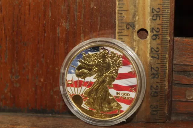 Reproduction 2018 Silver Dollar Enameled Liberty Coin Presentation Case Magnetic