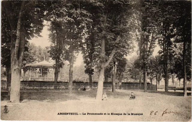 CPA Argenteuil La Promenade et le Kiosque de la Musique FRANCE (1307987)