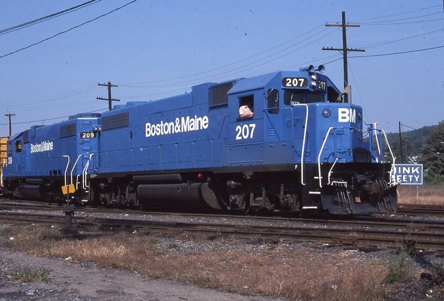 B&M BOSTON AND MAINE Railroad Train Locomotive 207 MECHANICVILLE NY Photo Slide